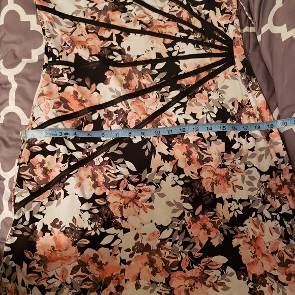 Floral dress - Picture 5 of 7